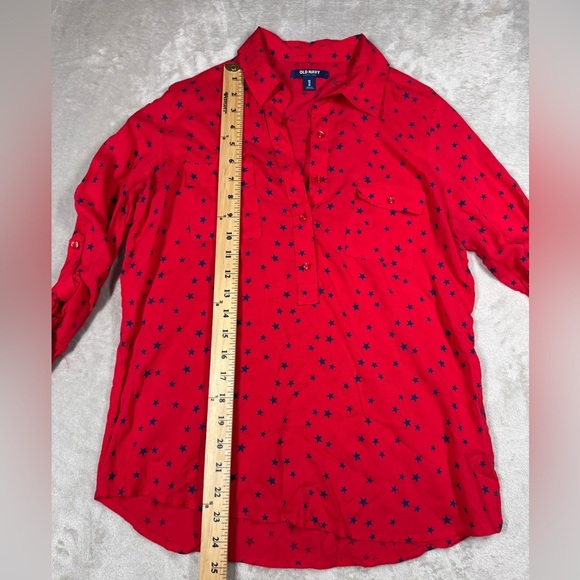 Old Navy Red Blue Stars Collared Buttoned Neckline Rolled Sleeves Blouse Top XS - Picture 5 of 14